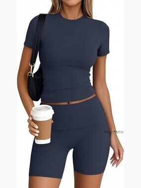 2 Piece Workout Set - Crop Top & Shorts Yoga Pilates Activewear